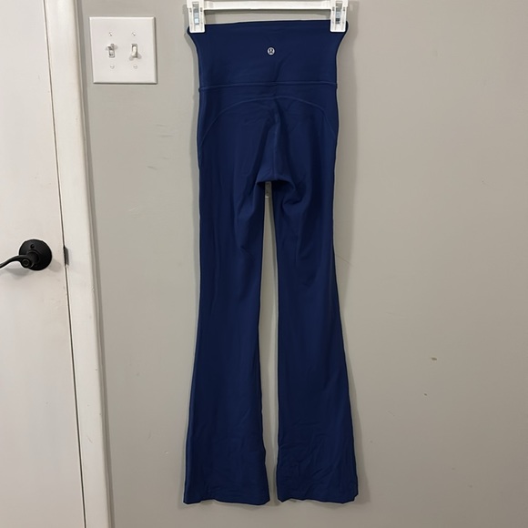Lululemon Groove super high rise flared nulu (regular) - Picture 3 of 4